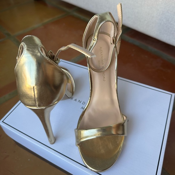 ALEXANDRIA BRANDAO ALI HEEL - WOMEN’S STRAPPY STILETTO HEELS IN GOLD - Picture 11 of 13